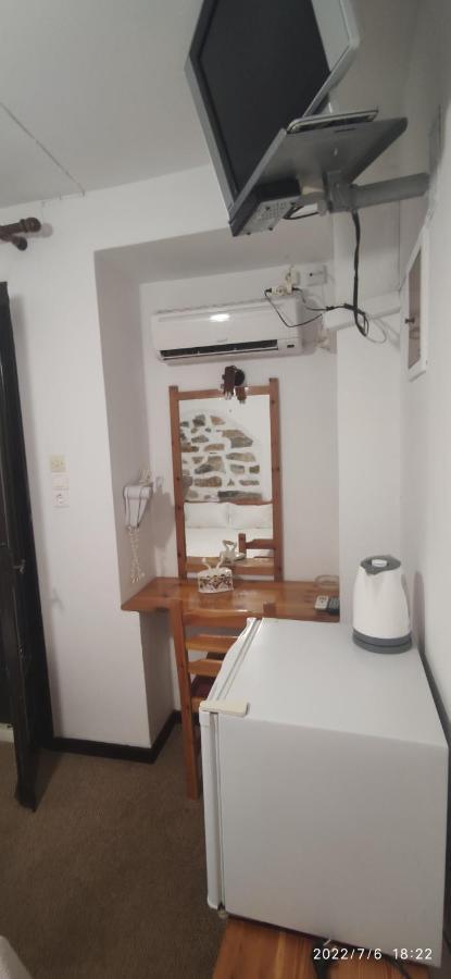 Odysseas Hotel Samos Екстериор снимка