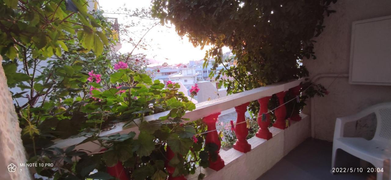 Odysseas Hotel Samos Екстериор снимка